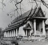 One of the few Siamese temples to have escaped destruction by the Burmese, Wat Na Phra Men was built during the Ayutthaya Period and is considered one of the best examples of Ayutthaya architecture from this era.<br/><br/>



The Siamese, or Thais, moved from their ancestral home in southern China into mainland Southeast Asia around the 10th century CE. Prior to this, Indianized kingdoms such as the Mon, Khmer and Malay kingdoms ruled the region. The Thais established their own states starting with Sukhothai, Chiang Saen, Chiang Mai and Lanna Kingdom, before the founding of the Ayutthaya kingdom. These states fought each other and were under constant threat from the Khmers, Burma and Vietnam.<br/><br/>

 

Much later, the European colonial powers threatened in the 19th and early 20th centuries, but Thailand survived as the only Southeast Asian state to avoid colonial rule. After the end of the absolute monarchy in 1932, Thailand endured 60 years of almost permanent military rule before the establishment of a democratic elected-government system.